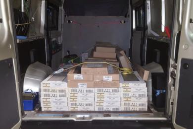 Transport von Neumöbeln und Baumaterial