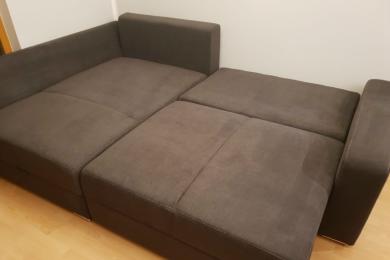 Aufbau einer Schlafcouch