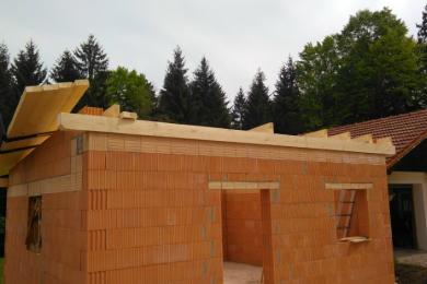 Montage eines Dachstuhls