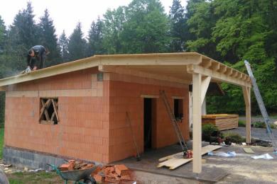 Montage eines Dachstuhls