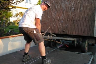 Transport eines Bauwagens