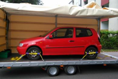 Transport eines PKW