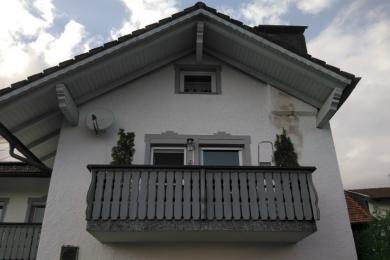 Montage einer Gelenkarmmarkise