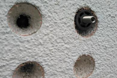 Schwierige Montage einer Vollkasettenmarkise